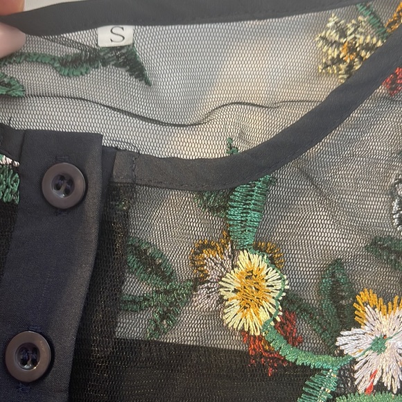 Floral blouse. Size:S - Picture 6 of 8
